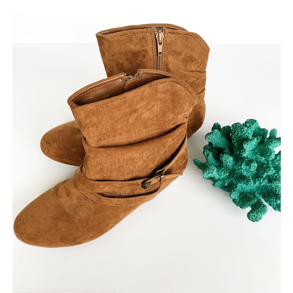Express booties camel tan buckle suede boots 10